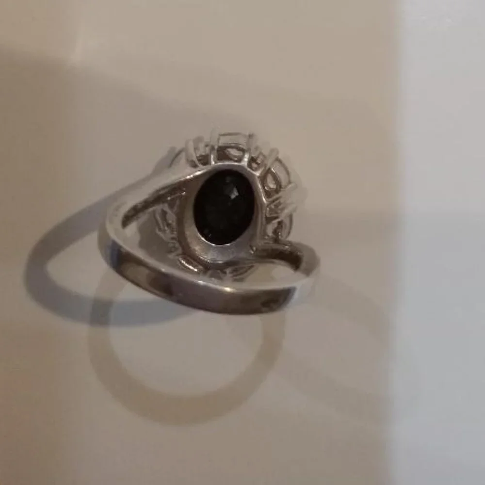 London blue topaz flower ring - Picture 8 of 8
